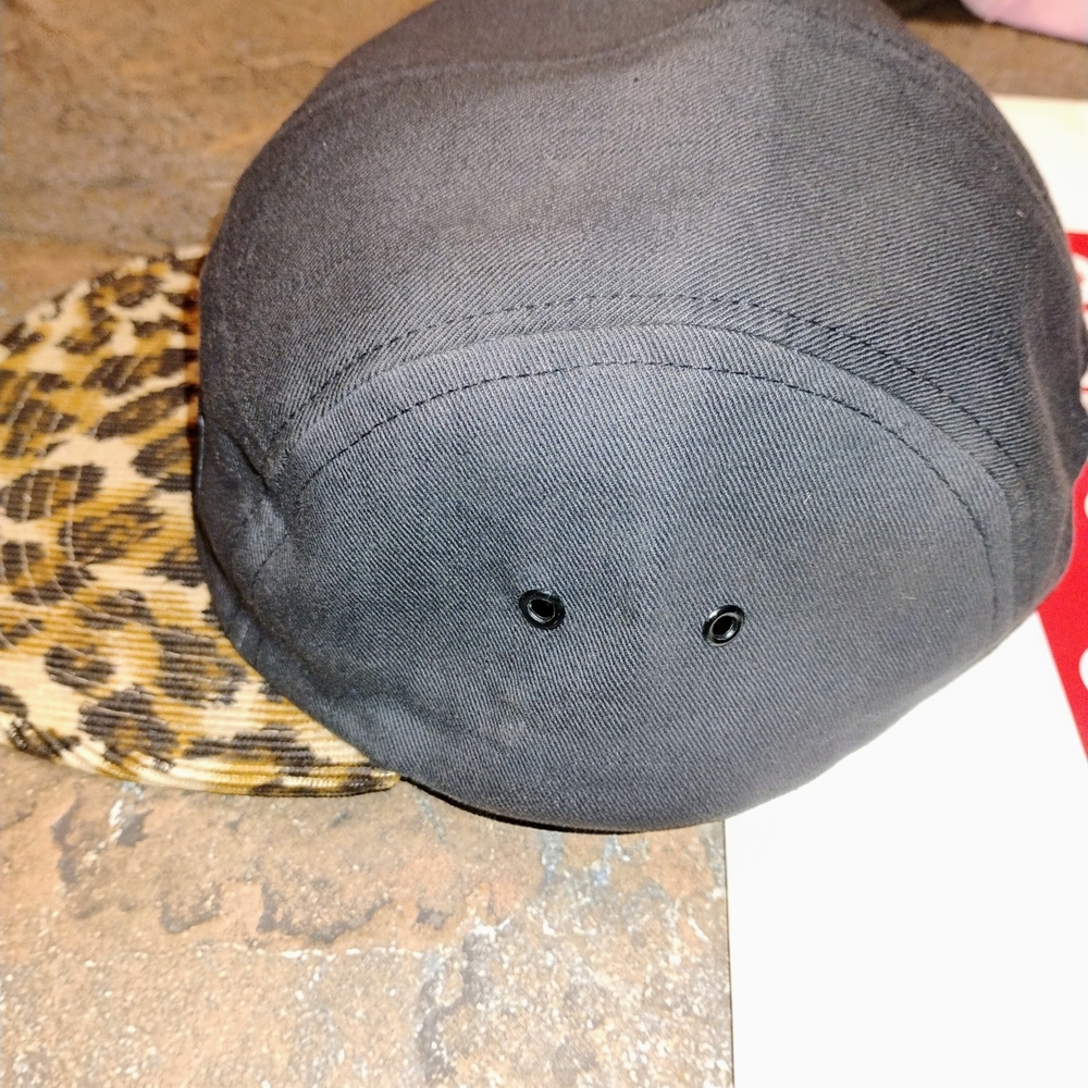 Supreme Men's Black Camp Cap with Leopard Brim - Picture 6 of 8